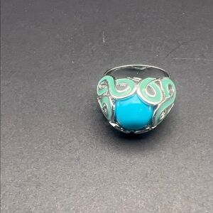 Elegant Silver and Turquoise Ring